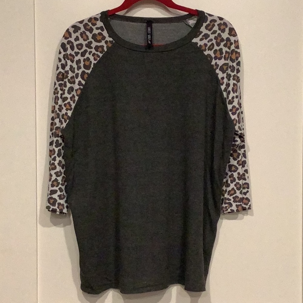 Lovely souls three-quarter sleeve shirt size XL
